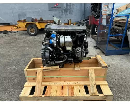 ISUZU 4HE1XS Engine Assembly