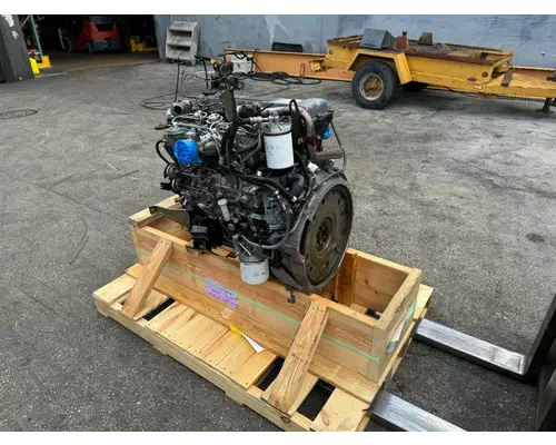 ISUZU 4HE1XS Engine Assembly