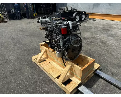 ISUZU 4HE1XS Engine Assembly