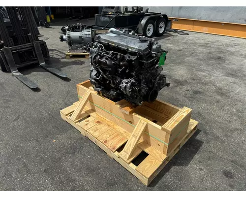 ISUZU 4HE1XS Engine Assembly