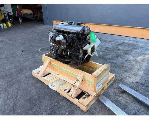 ISUZU 4HE1XS Engine Assembly
