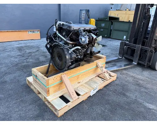 ISUZU 4HE1XS Engine Assembly