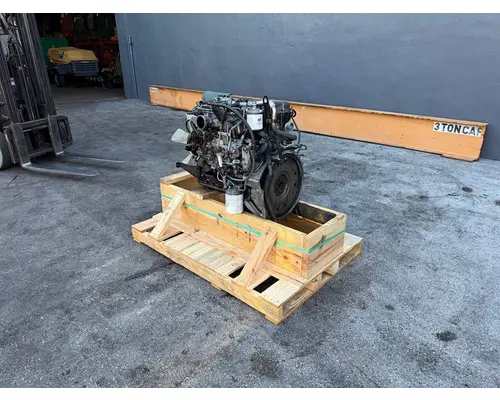 ISUZU 4HE1XS Engine Assembly
