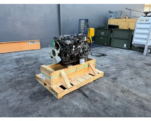 ISUZU 4HE1XS Engine Assembly