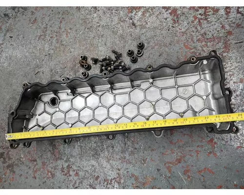 ISUZU 4HE1XS Valve Cover