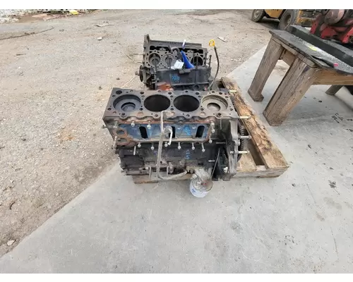 ISUZU 4HK1TC Cylinder Block