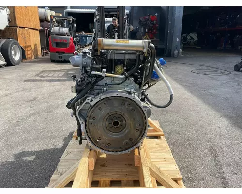 ISUZU 4HK1TC Engine Assembly