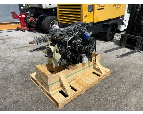 ISUZU 4HK1TC Engine Assembly