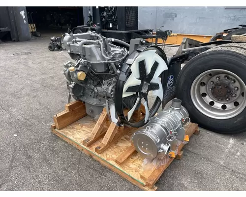 ISUZU 4HK1TC Engine Assembly