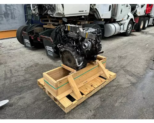 ISUZU 4HK1TC Engine Assembly