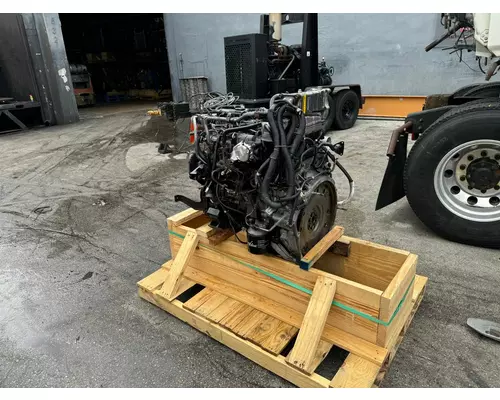 ISUZU 4HK1TC Engine Assembly