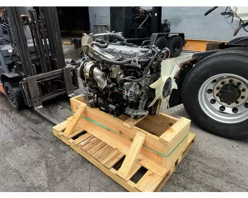 ISUZU 4HK1TC Engine Assembly