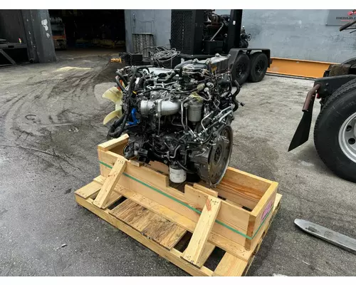 ISUZU 4HK1TC Engine Assembly