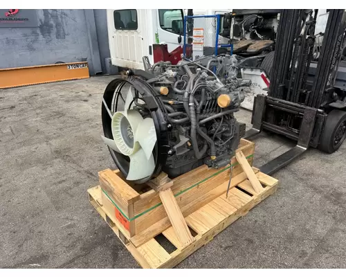 ISUZU 4HK1TC Engine Assembly