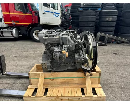 ISUZU 4HK1TC Engine Assembly