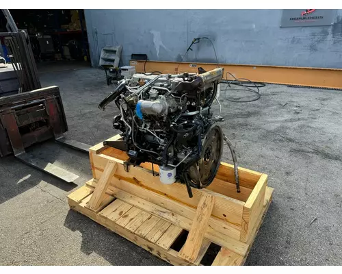 ISUZU 4HK1TC Engine Assembly