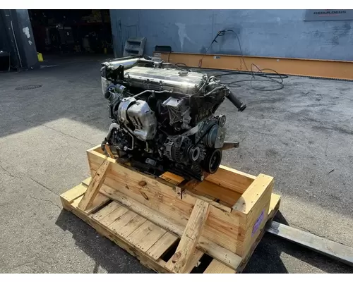 ISUZU 4HK1TC Engine Assembly