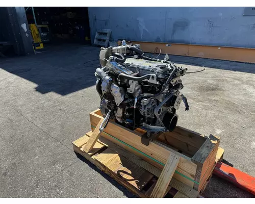 ISUZU 4HK1TC Engine Assembly