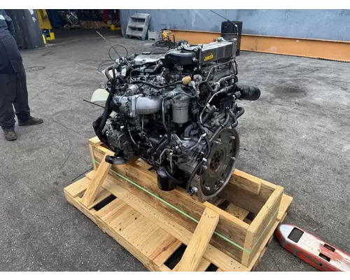 ISUZU 4HK1TC Engine Assembly