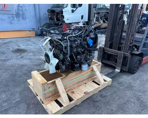 ISUZU 4HK1TC Engine Assembly