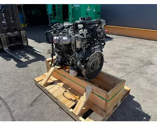 ISUZU 4HK1TC Engine Assembly