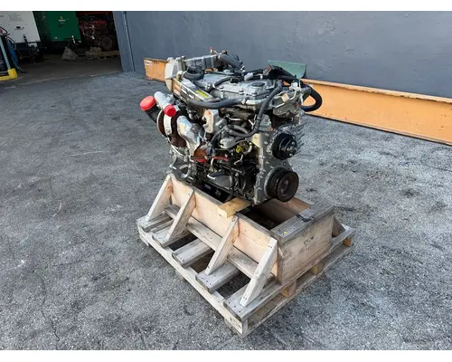 ISUZU 4HK1TC Engine Assembly