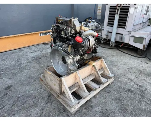 ISUZU 4HK1TC Engine Assembly