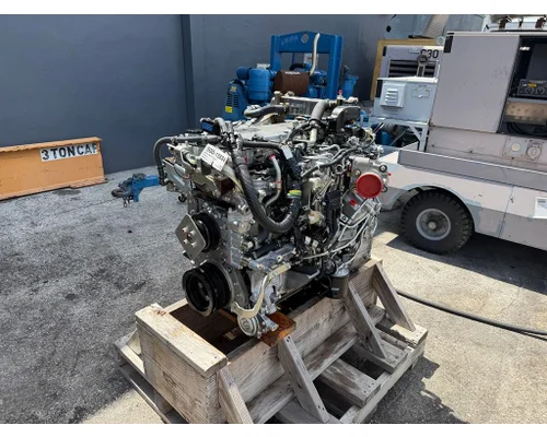 ISUZU 4HK1TC Engine Assembly