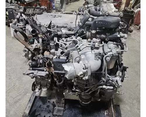 ISUZU 4HK1TC Engine Assembly