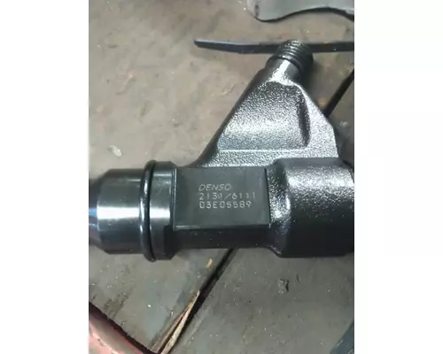 ISUZU 4HK1TC FUEL INJECTOR