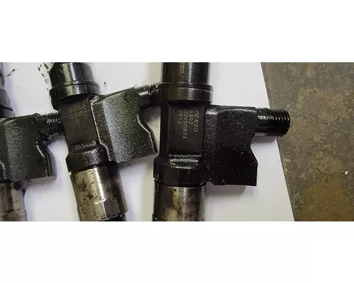 ISUZU 4HK1TC Fuel Injector