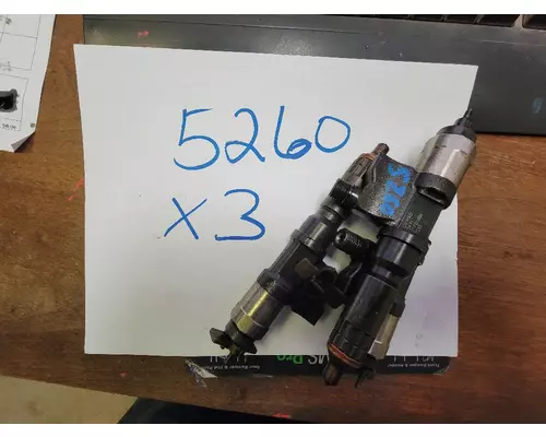 ISUZU 4HK1TC Fuel Injector