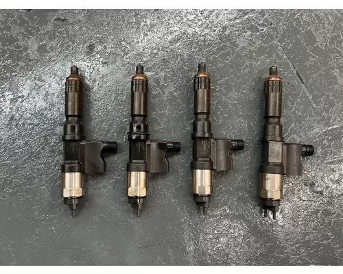 ISUZU 4HK1TC Fuel Injector