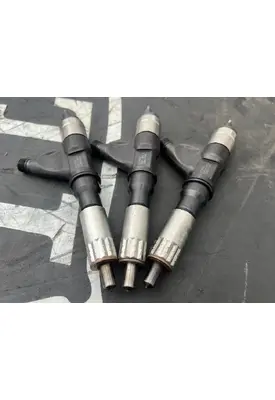 ISUZU 4HK1TC Fuel Injector