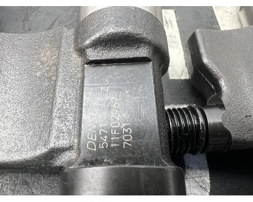 ISUZU 4HK1TC Fuel Injector