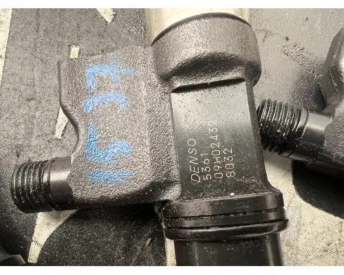 ISUZU 4HK1TC Fuel Injector