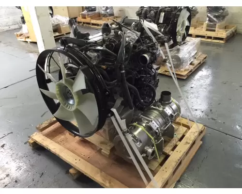 ISUZU 4HK1XYGV Engine