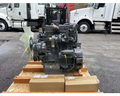 ISUZU 4LE2 Engine Assembly