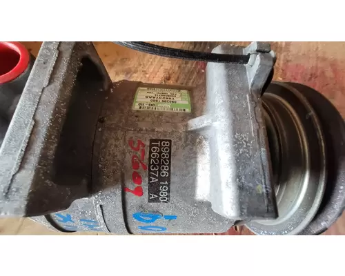 ISUZU 5.2 Air Conditioner Compressor