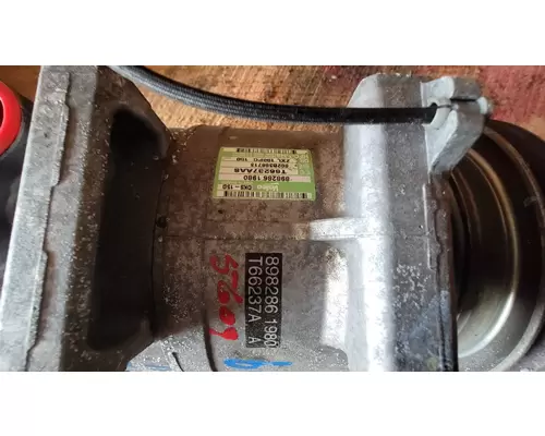 ISUZU 5.2 Air Conditioner Compressor