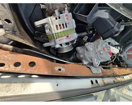 ISUZU 5.7 GAS Air Conditioner Compressor