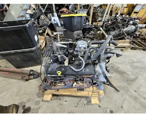 ISUZU 5.7 GAS Engine Assembly