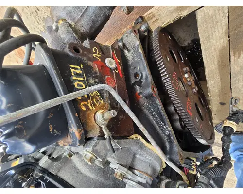 ISUZU 5.7 GAS Engine Assembly