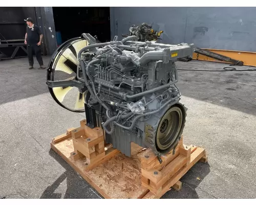 ISUZU 6HK1X Engine Assembly