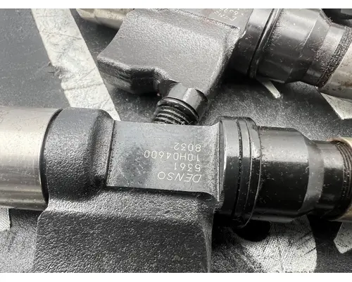 ISUZU 6HK1 Fuel Injector