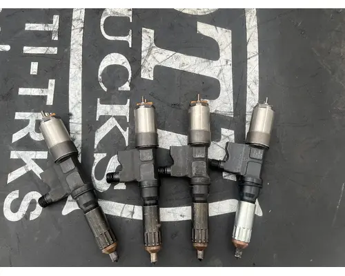 ISUZU 6HK1 Fuel Injector