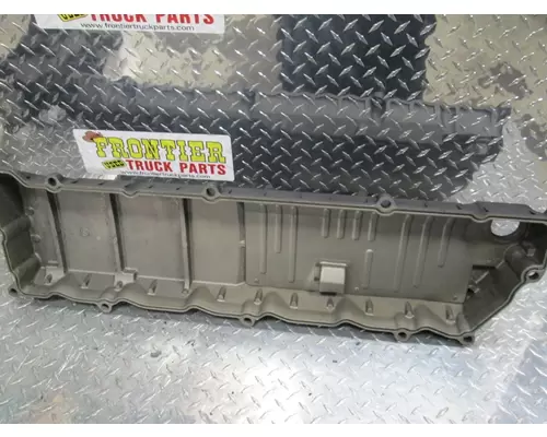 ISUZU 6HK1 Valve Cover