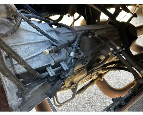 ISUZU 6L-90 Transmission Assembly