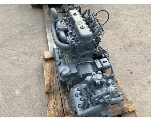 ISUZU C201 Engine Assembly