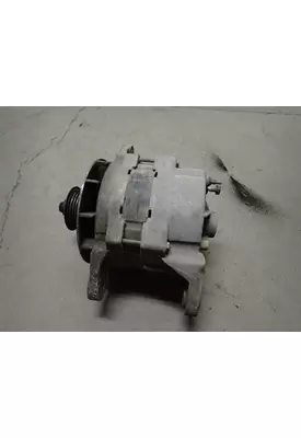 ISUZU C7500 Alternator